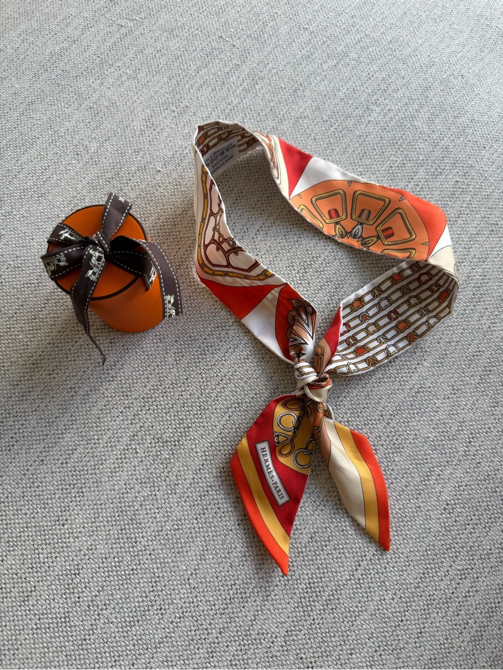 Perfect 100% authentic Hermès Twilly kaleidoscope silk